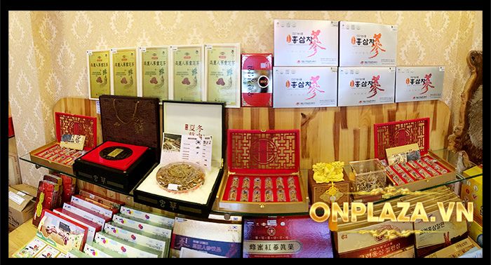 Hộp đông trùng hạ thảo tại cửa hàng Onplaza Việt Pháp