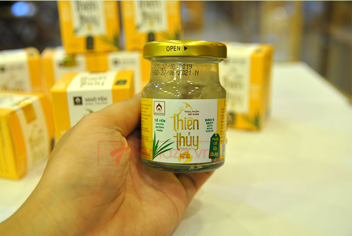 Nước yến thiên thủy có đường vị lá dứa Y079 a8